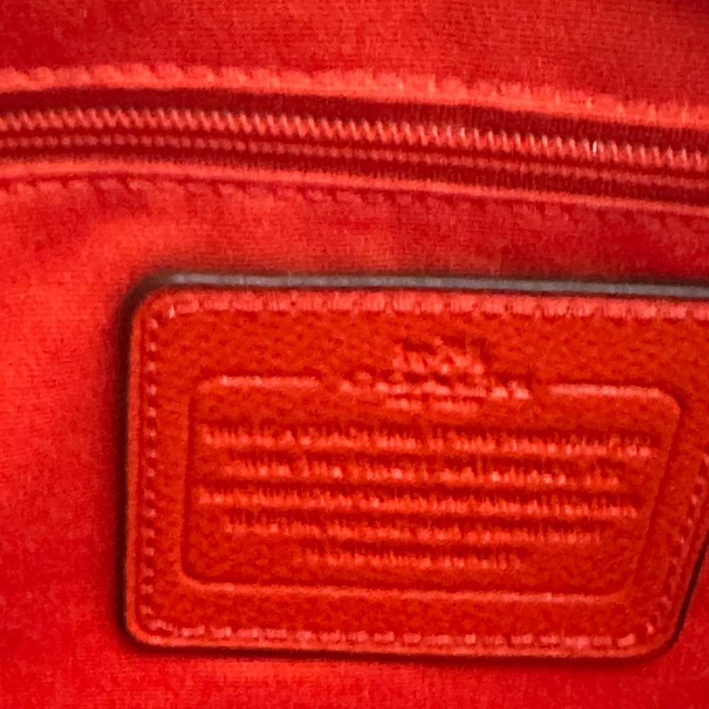 Coach Zip Top Tote Crossgrain Leather Pre-Loved - Picture 5 of 6